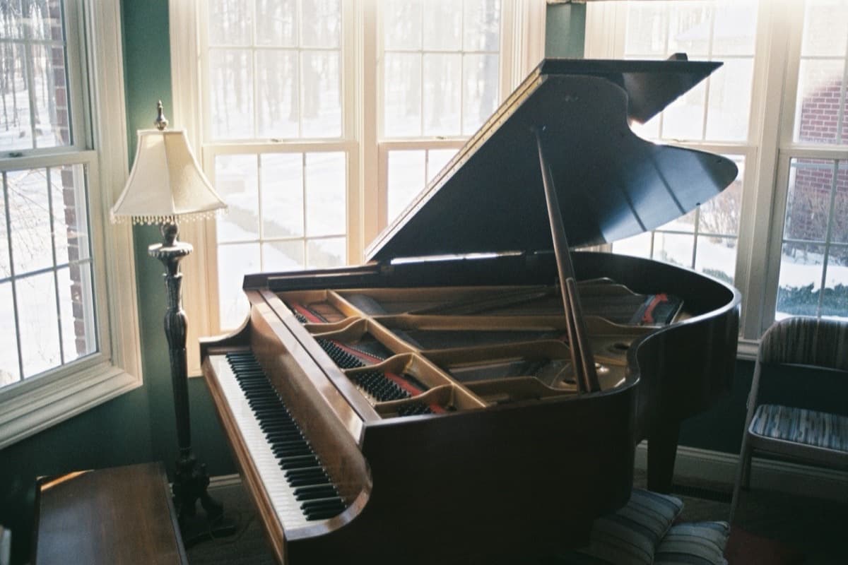 Moving a Piano: Costs, Tips & Checklist